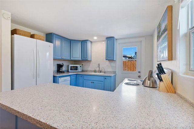 2311 WALDEMERE STREET B, Sarasota, FL 34239