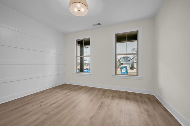 502 Eastboro Dr, Nashville, TN 37209