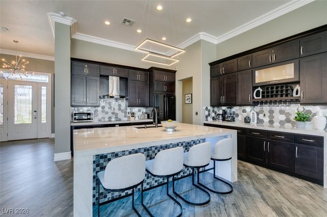 394 Highland Hills Court, Las Vegas, NV 89148