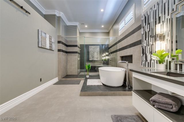 394 Highland Hills Court, Las Vegas, NV 89148