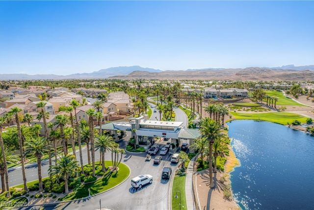394 Highland Hills Court, Las Vegas, NV 89148