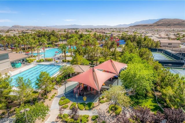 394 Highland Hills Court, Las Vegas, NV 89148