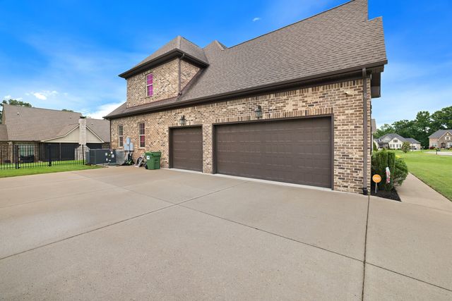 7045 Silver Fox St, Smyrna, TN 37167