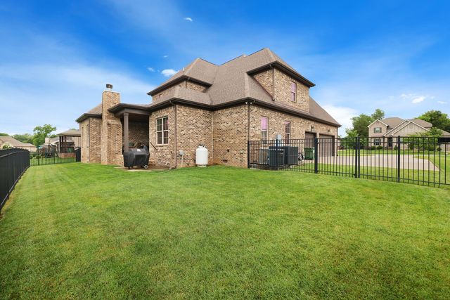 7045 Silver Fox St, Smyrna, TN 37167