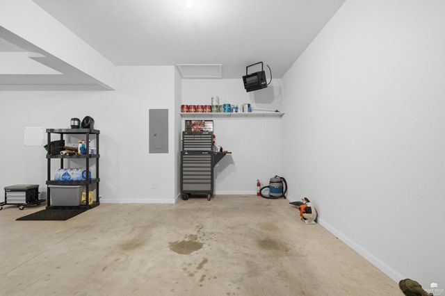 423 Northfield Rd., Manhattan, KS 66502