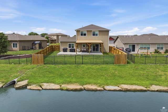 423 Northfield Rd., Manhattan, KS 66502
