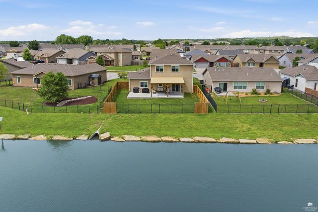 423 Northfield Rd., Manhattan, KS 66502