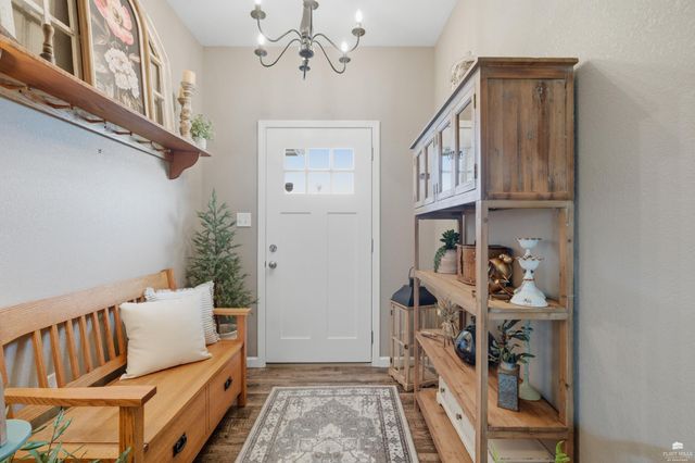 423 Northfield Rd., Manhattan, KS 66502
