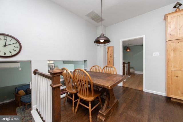 157 S BRENTWOOD DR, Mount Laurel, NJ 08054