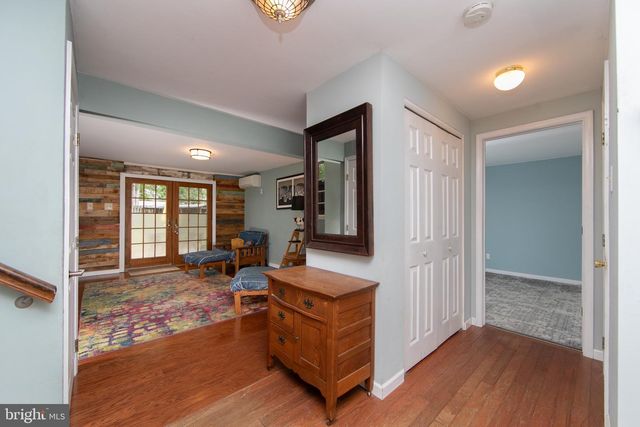 157 S BRENTWOOD DR, Mount Laurel, NJ 08054