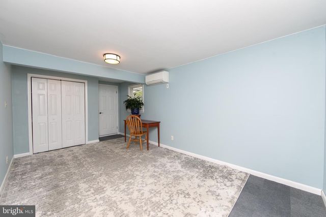 157 S BRENTWOOD DR, Mount Laurel, NJ 08054