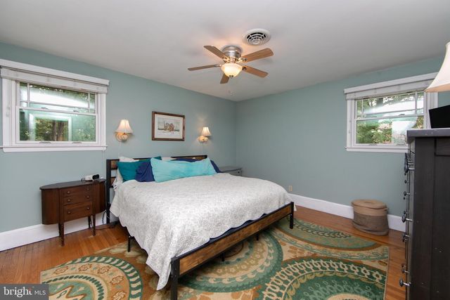 157 S BRENTWOOD DR, Mount Laurel, NJ 08054