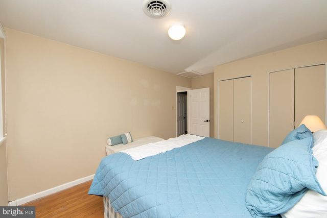 157 S BRENTWOOD DR, Mount Laurel, NJ 08054
