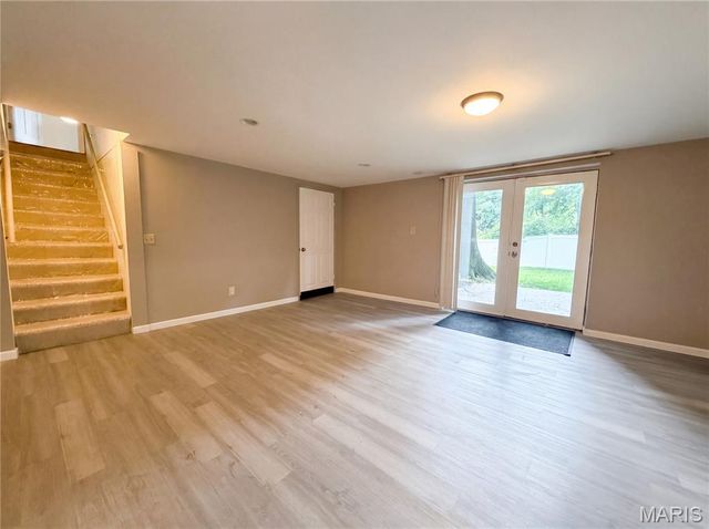 207 Renaldo Drive, Chesterfield, MO 63017