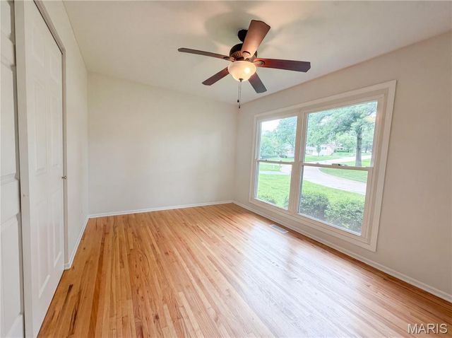 207 Renaldo Drive, Chesterfield, MO 63017
