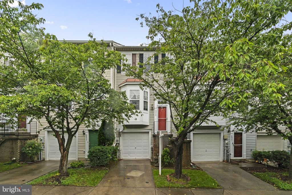 8839 HAWTHORNE CT, Ellicott City, MD 21043