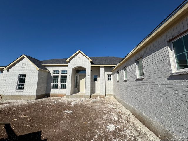 302 Venado Oaks, Castroville, TX 78009