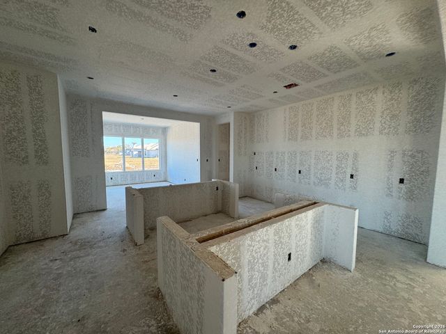 302 Venado Oaks, Castroville, TX 78009