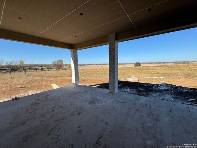 302 Venado Oaks, Castroville, TX 78009