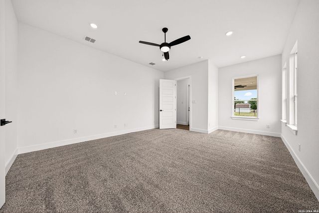 302 Venado Oaks, Castroville, TX 78009