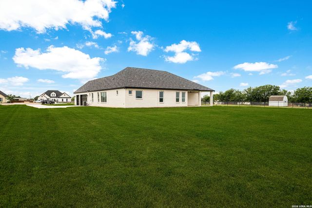 302 Venado Oaks, Castroville, TX 78009