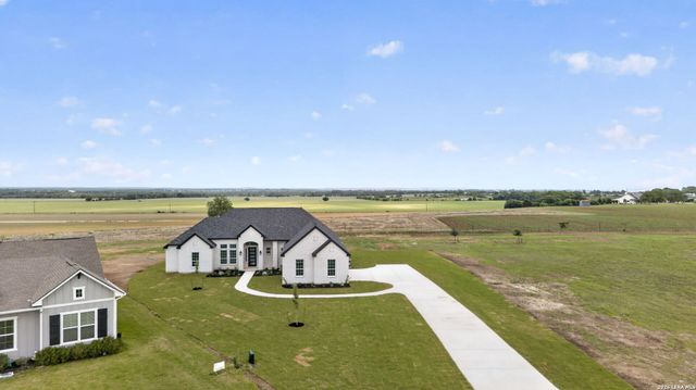 302 Venado Oaks, Castroville, TX 78009