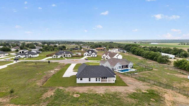 302 Venado Oaks, Castroville, TX 78009