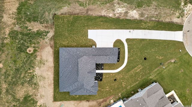 302 Venado Oaks, Castroville, TX 78009