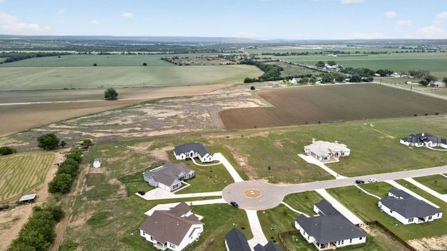 302 Venado Oaks, Castroville, TX 78009