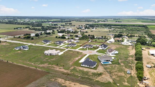 302 Venado Oaks, Castroville, TX 78009