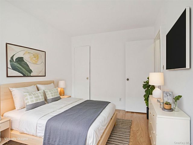 6 DeHaven Drive 1E, Yonkers, NY 10703