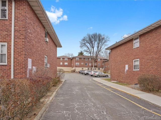 6 DeHaven Drive 1E, Yonkers, NY 10703