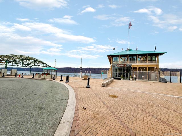 6 DeHaven Drive 1E, Yonkers, NY 10703