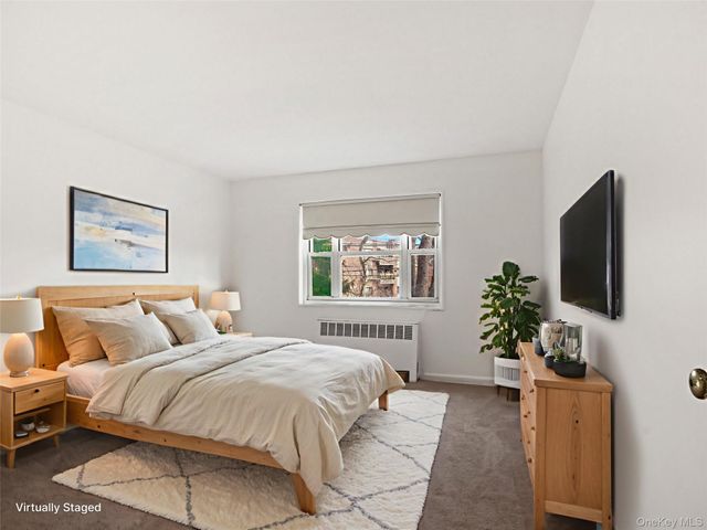 6 DeHaven Drive 1E, Yonkers, NY 10703