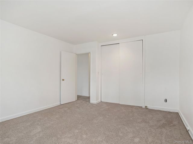 6 DeHaven Drive 1E, Yonkers, NY 10703