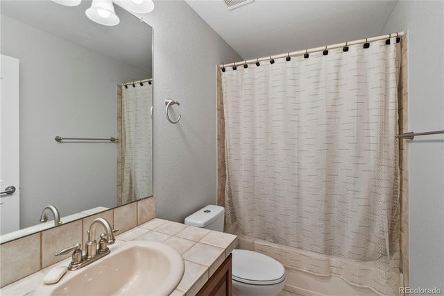 7560 S Biloxi Court, Aurora, CO 80016