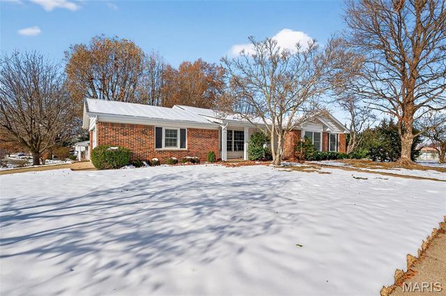 3701 Harmann Estates Drive, Bridgeton, MO 63044