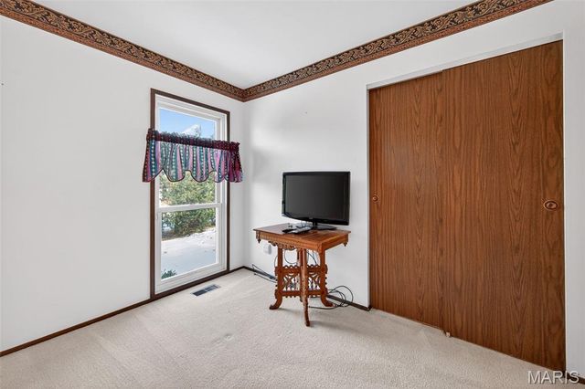 3701 Harmann Estates Drive, Bridgeton, MO 63044