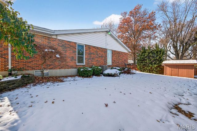 3701 Harmann Estates Drive, Bridgeton, MO 63044