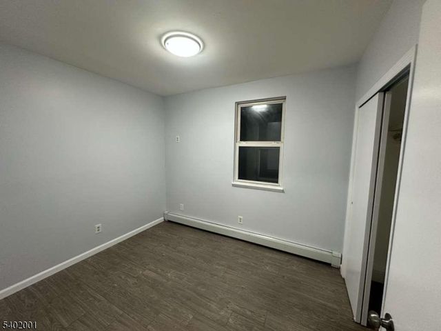 360 New St 3, Newark City, NJ 07103
