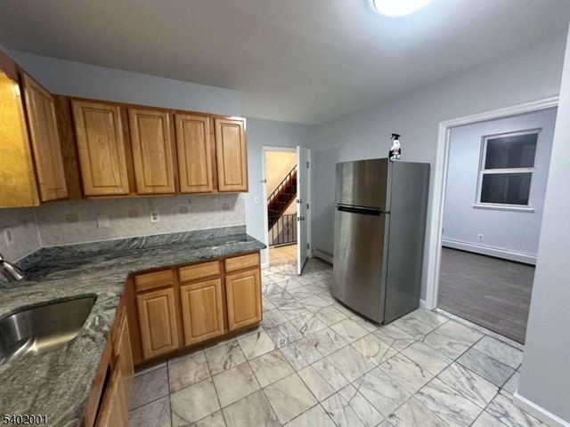 360 New St 3, Newark City, NJ 07103