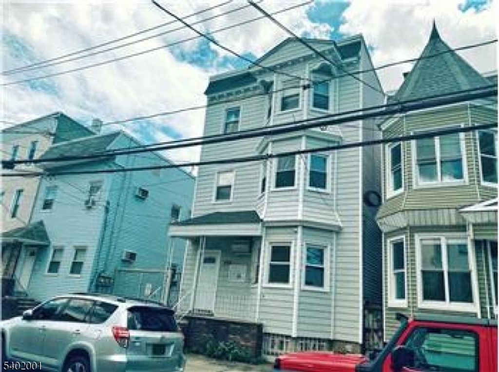 360 New St 3, Newark City, NJ 07103