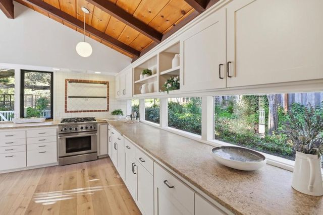 108 Santa Maria Avenue, Portola Valley, CA 94028