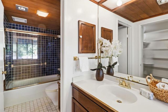 108 Santa Maria Avenue, Portola Valley, CA 94028