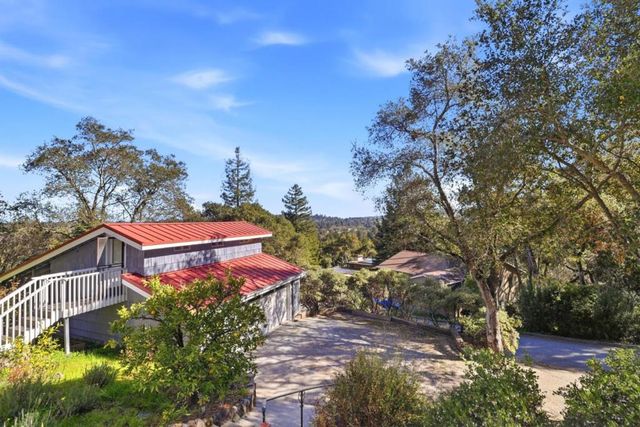 108 Santa Maria Avenue, Portola Valley, CA 94028