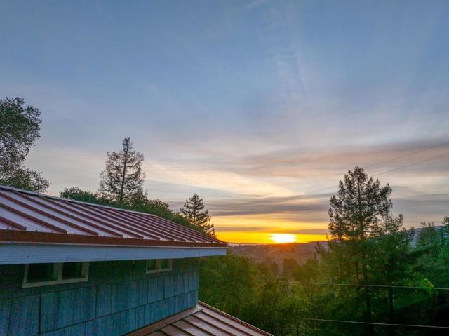 108 Santa Maria Avenue, Portola Valley, CA 94028