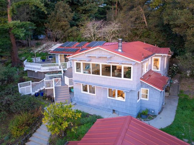 108 Santa Maria Avenue, Portola Valley, CA 94028