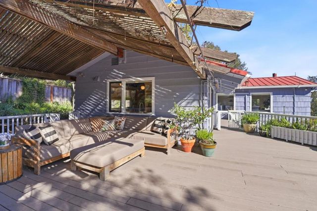 108 Santa Maria Avenue, Portola Valley, CA 94028