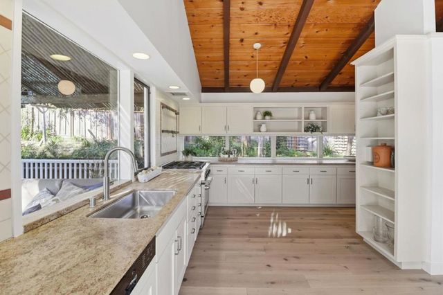 108 Santa Maria Avenue, Portola Valley, CA 94028