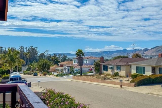 360 Ocean View Avenue, Grover Beach, CA 93433